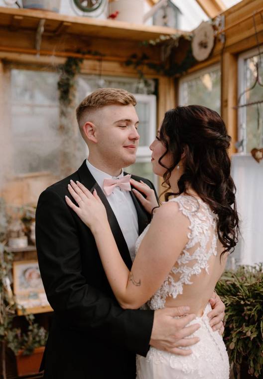 Bride and groom sharing a first dance moment at On Collin's Pond, Middleton Idaho
